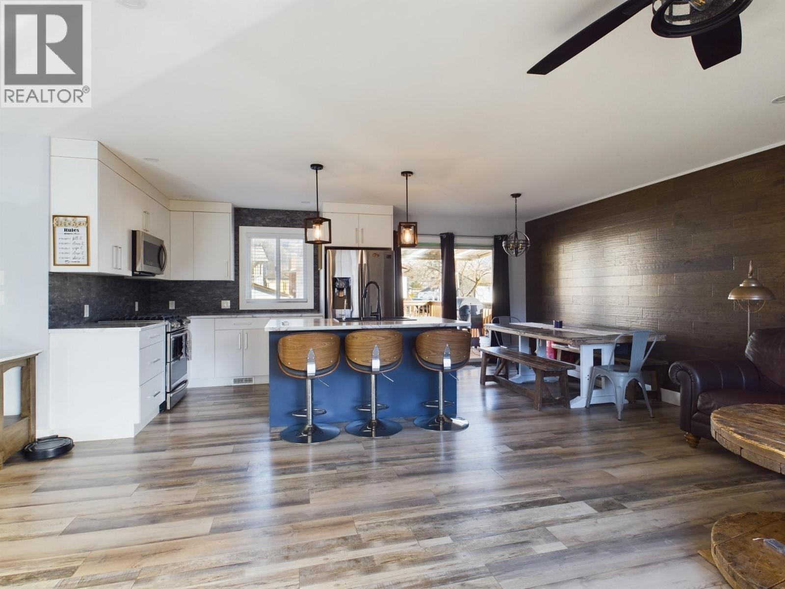 17 SANTA ROSA Place, Osoyoos