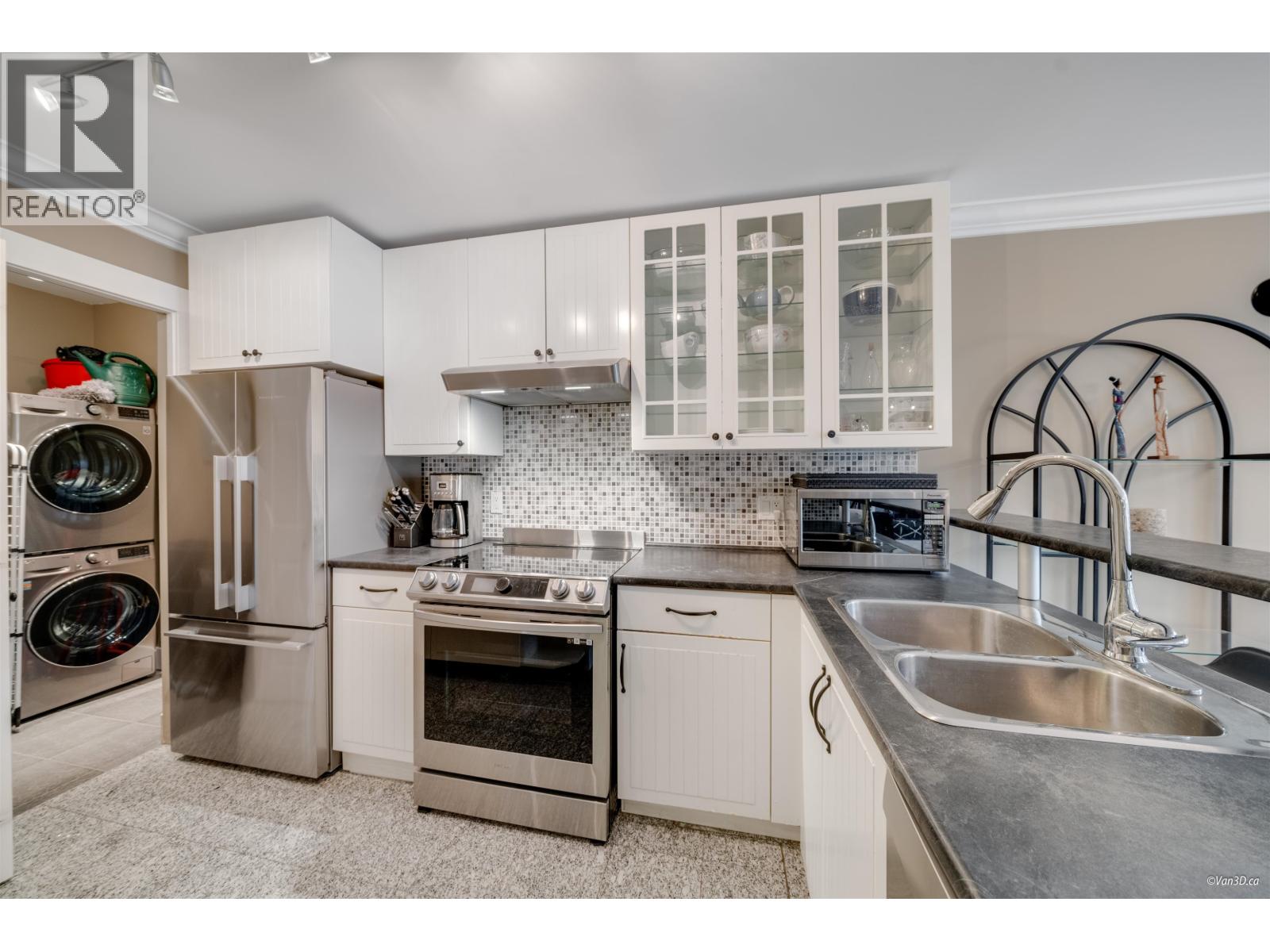 201 1100 W 7TH AVENUE, Vancouver