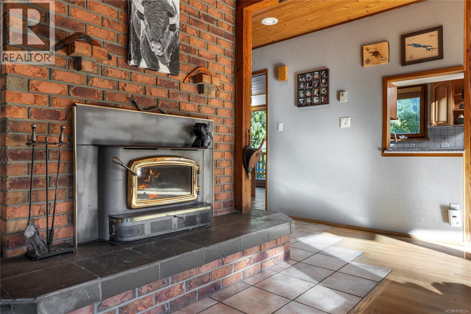 8105 Miracle Close, Youbou