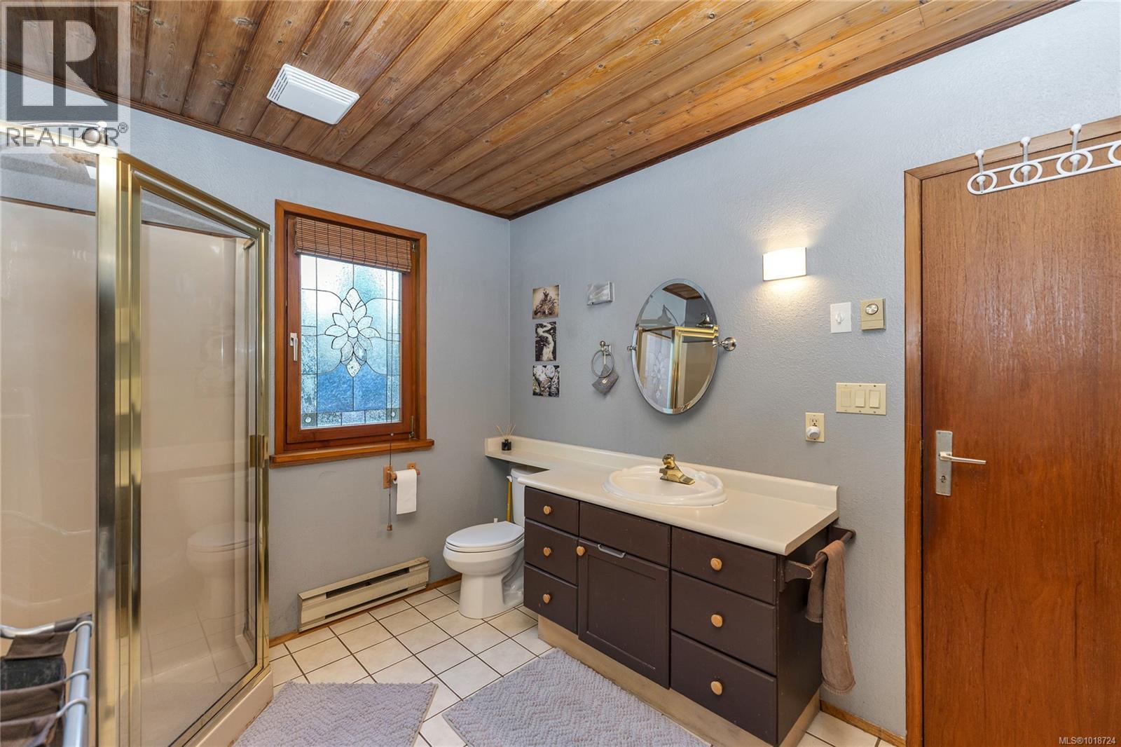 8105 Miracle Close, Youbou