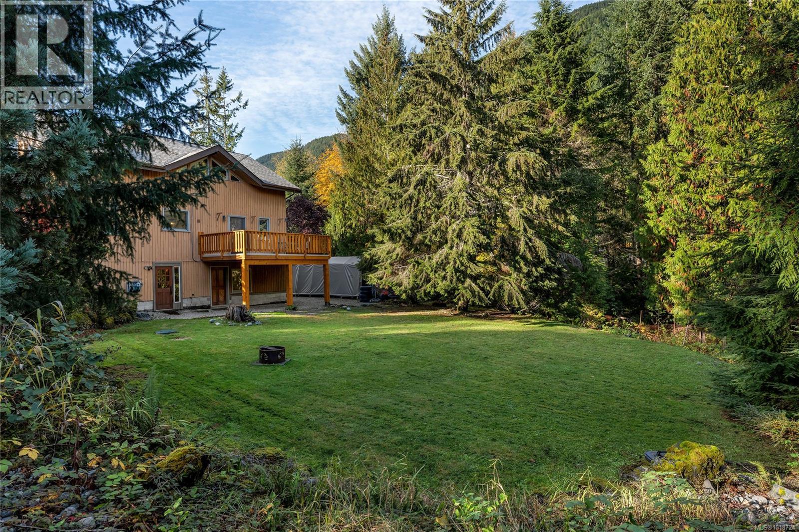 8105 Miracle Close, Youbou