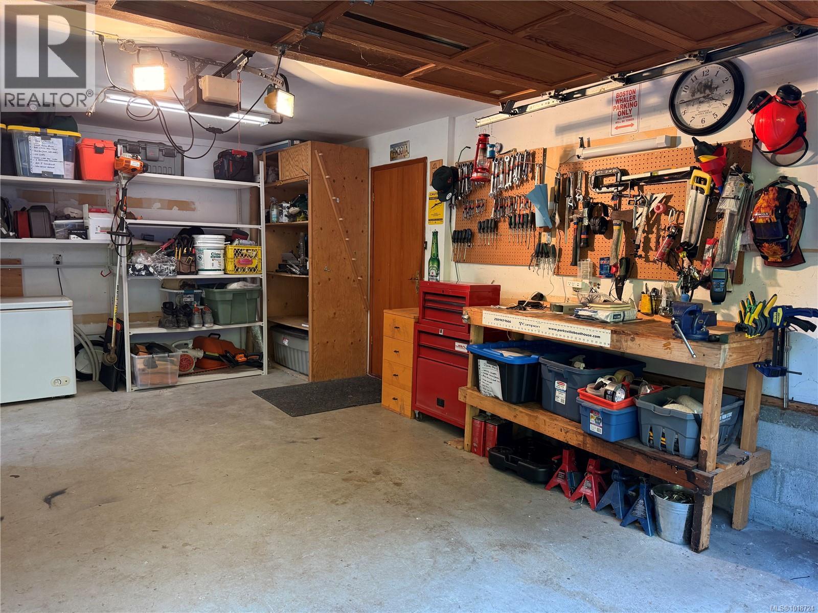 8105 Miracle Close, Youbou