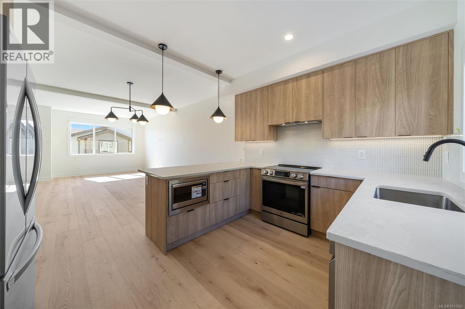  1437 Dolomite Ridge, Langford