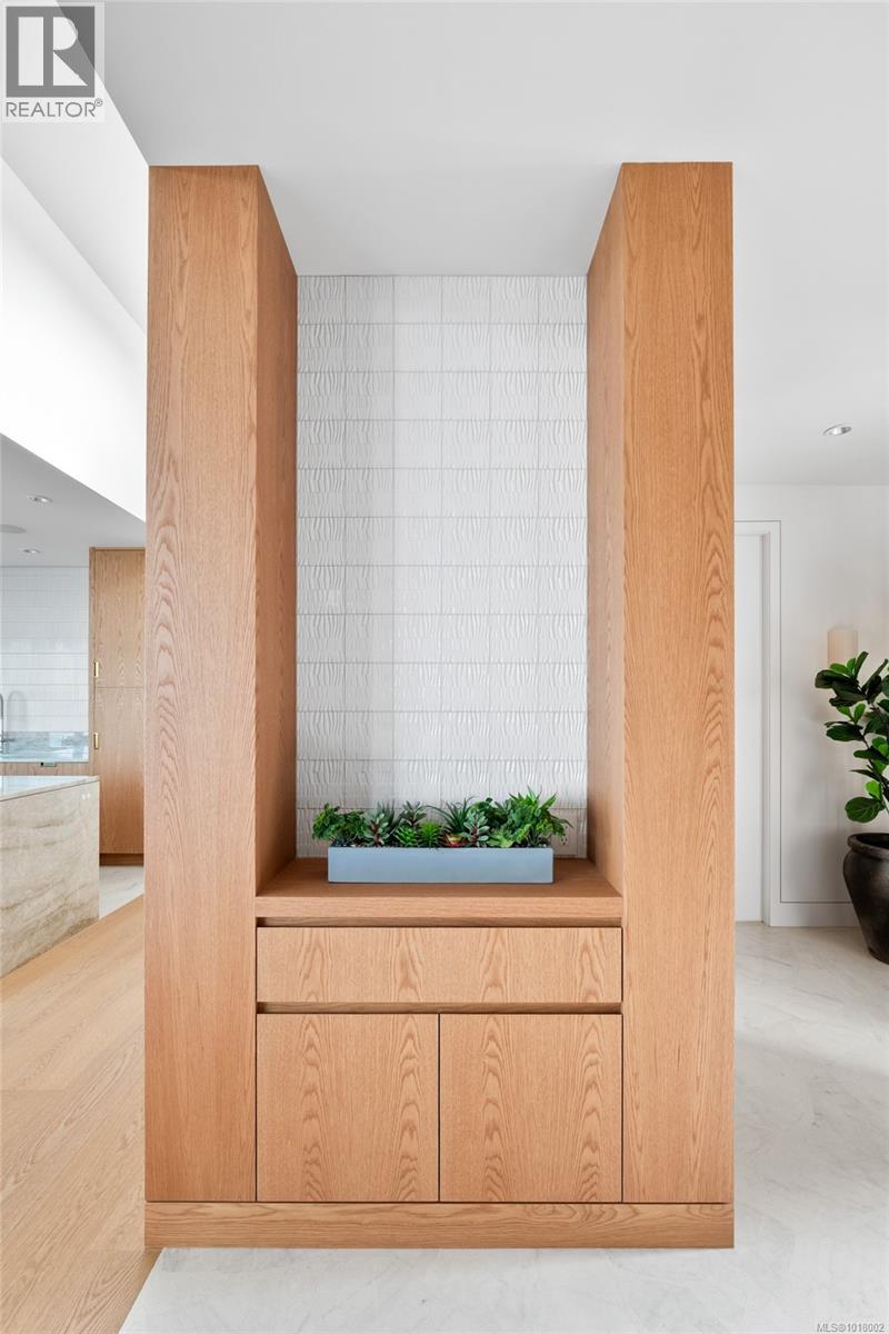  4570 Bissenden Place, Saanich