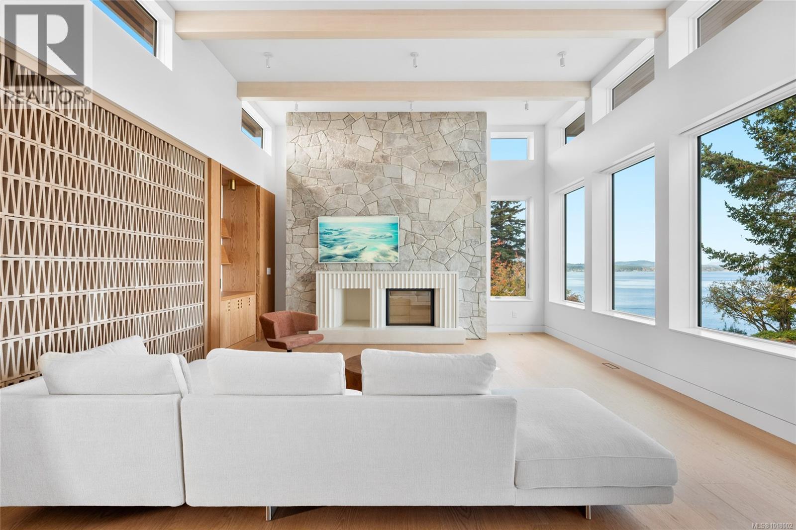  4570 Bissenden Place, Saanich