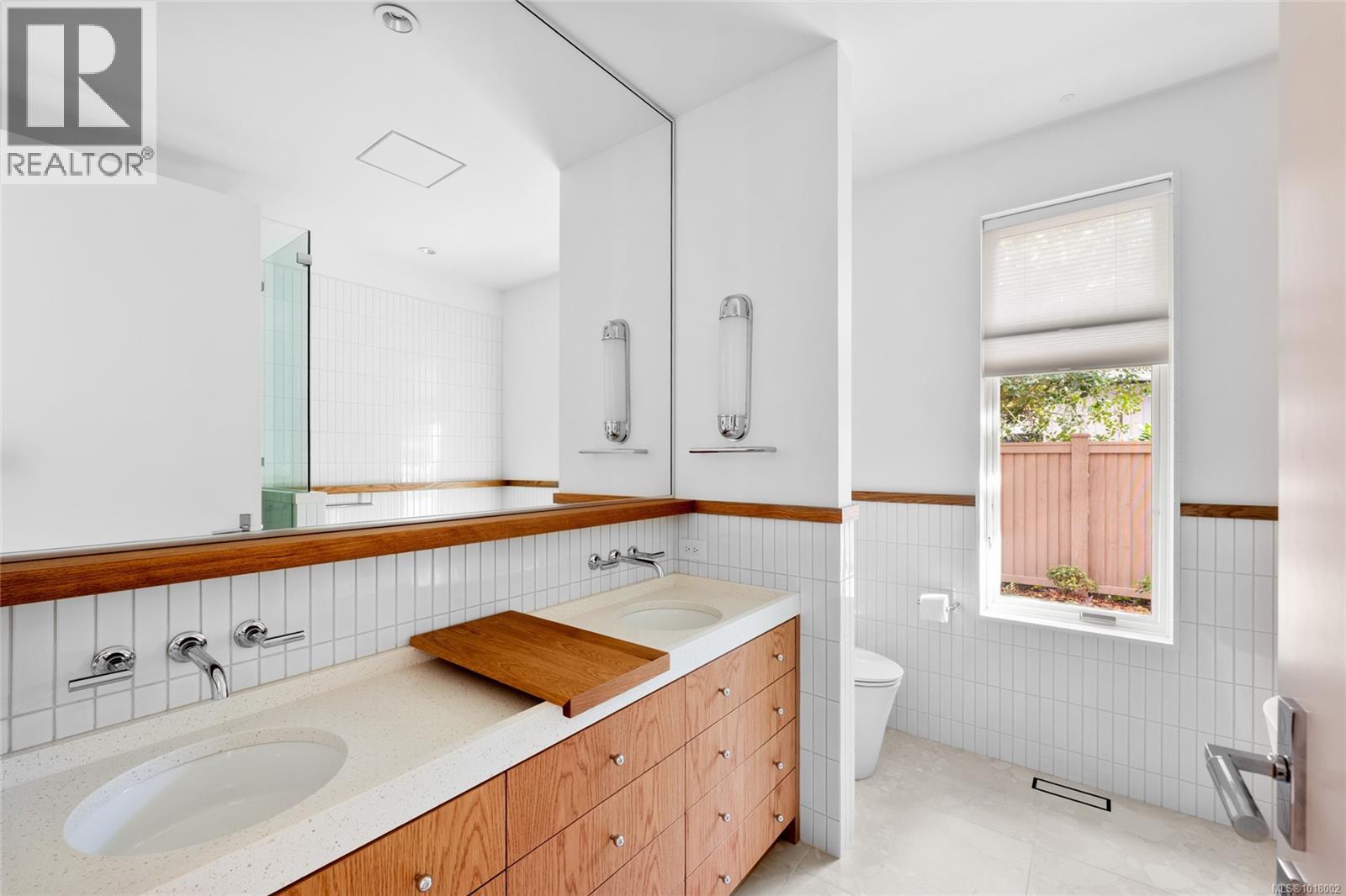  4570 Bissenden Place, Saanich