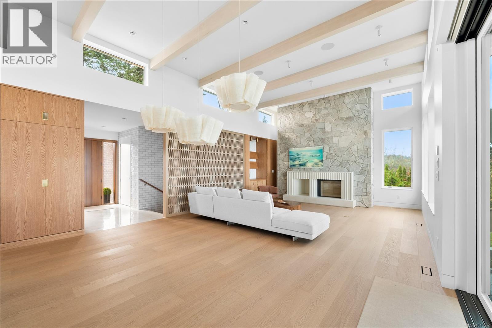  4570 Bissenden Place, Saanich