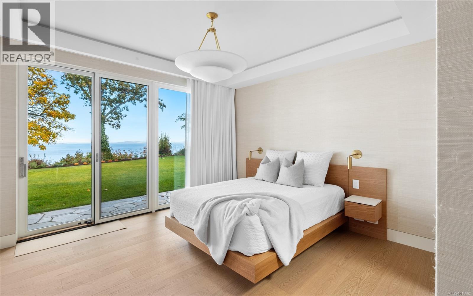  4570 Bissenden Place, Saanich