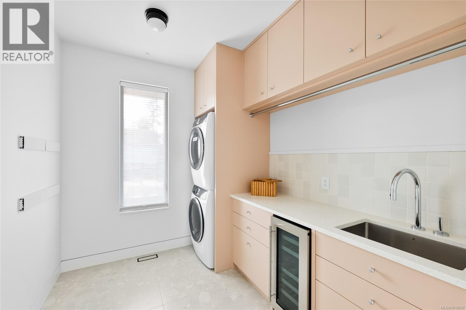  4570 Bissenden Place, Saanich