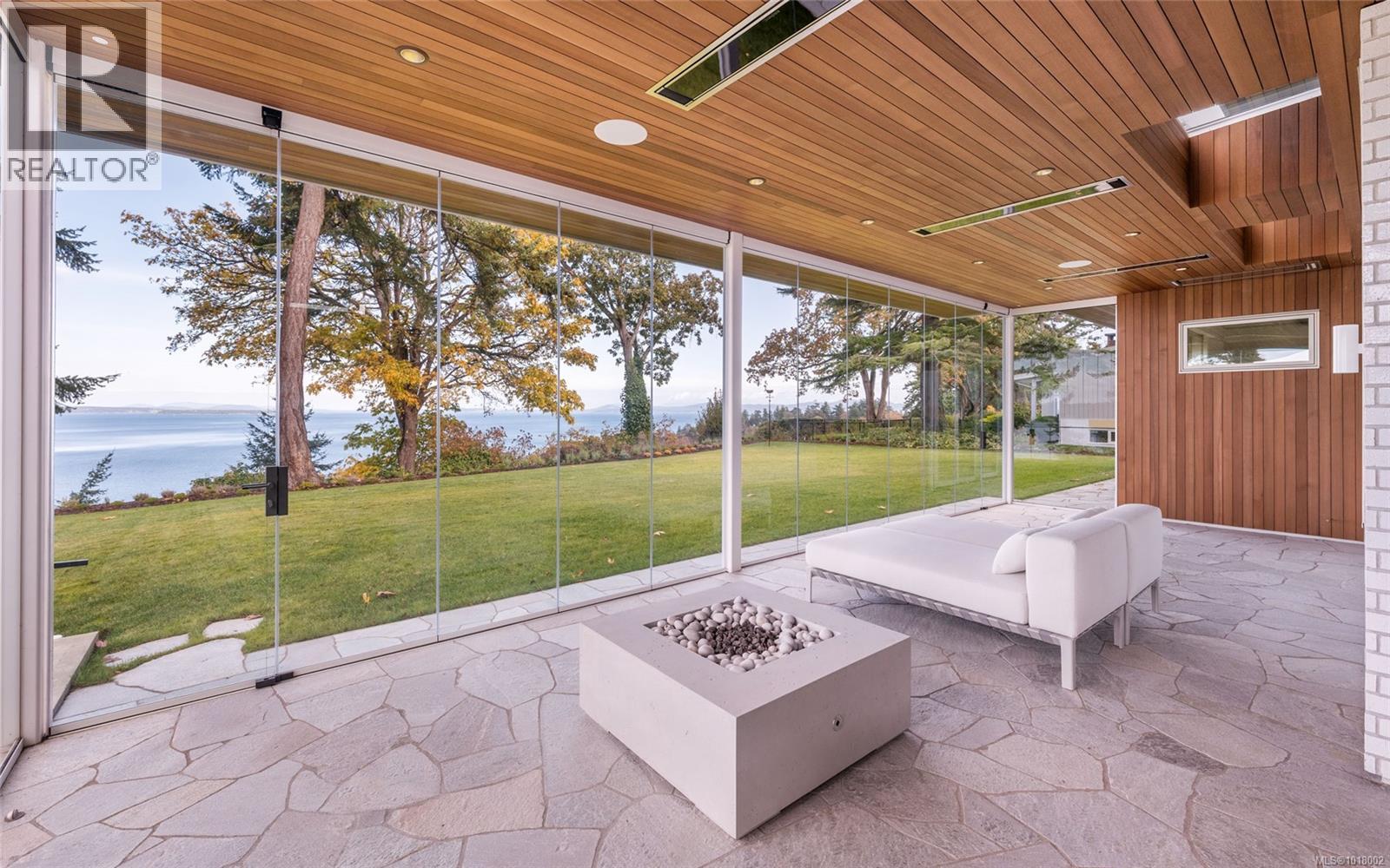  4570 Bissenden Place, Saanich