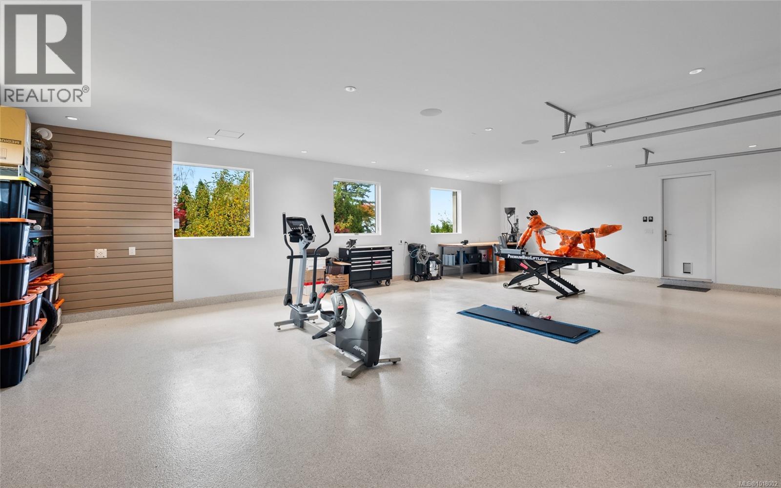  4570 Bissenden Place, Saanich