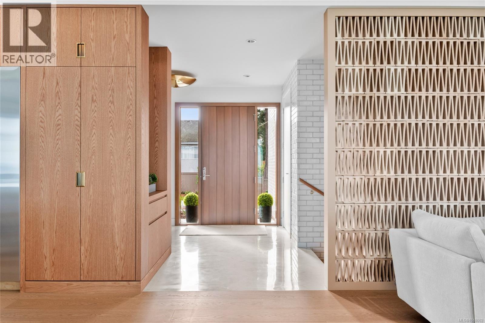  4570 Bissenden Place, Saanich