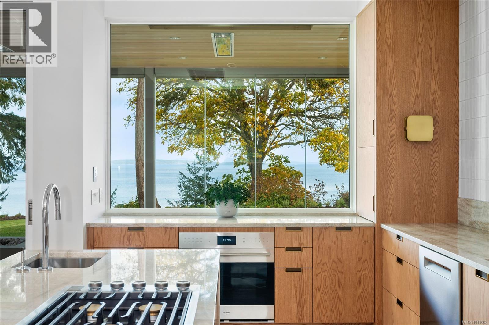  4570 Bissenden Place, Saanich