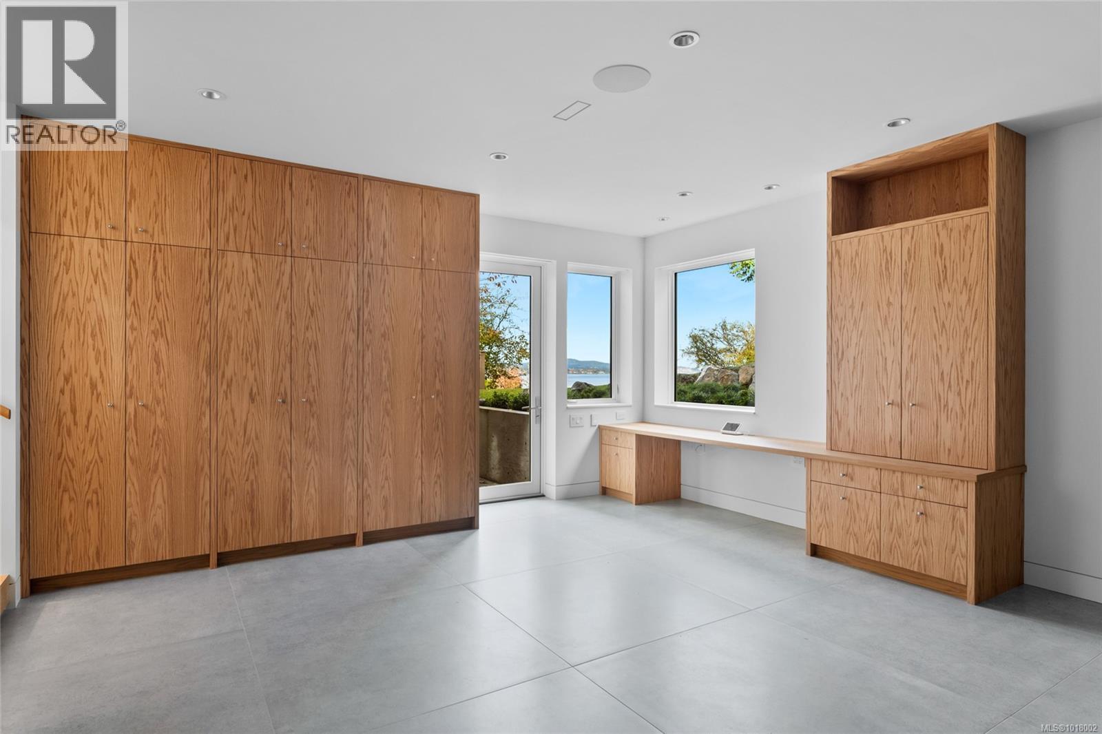  4570 Bissenden Place, Saanich