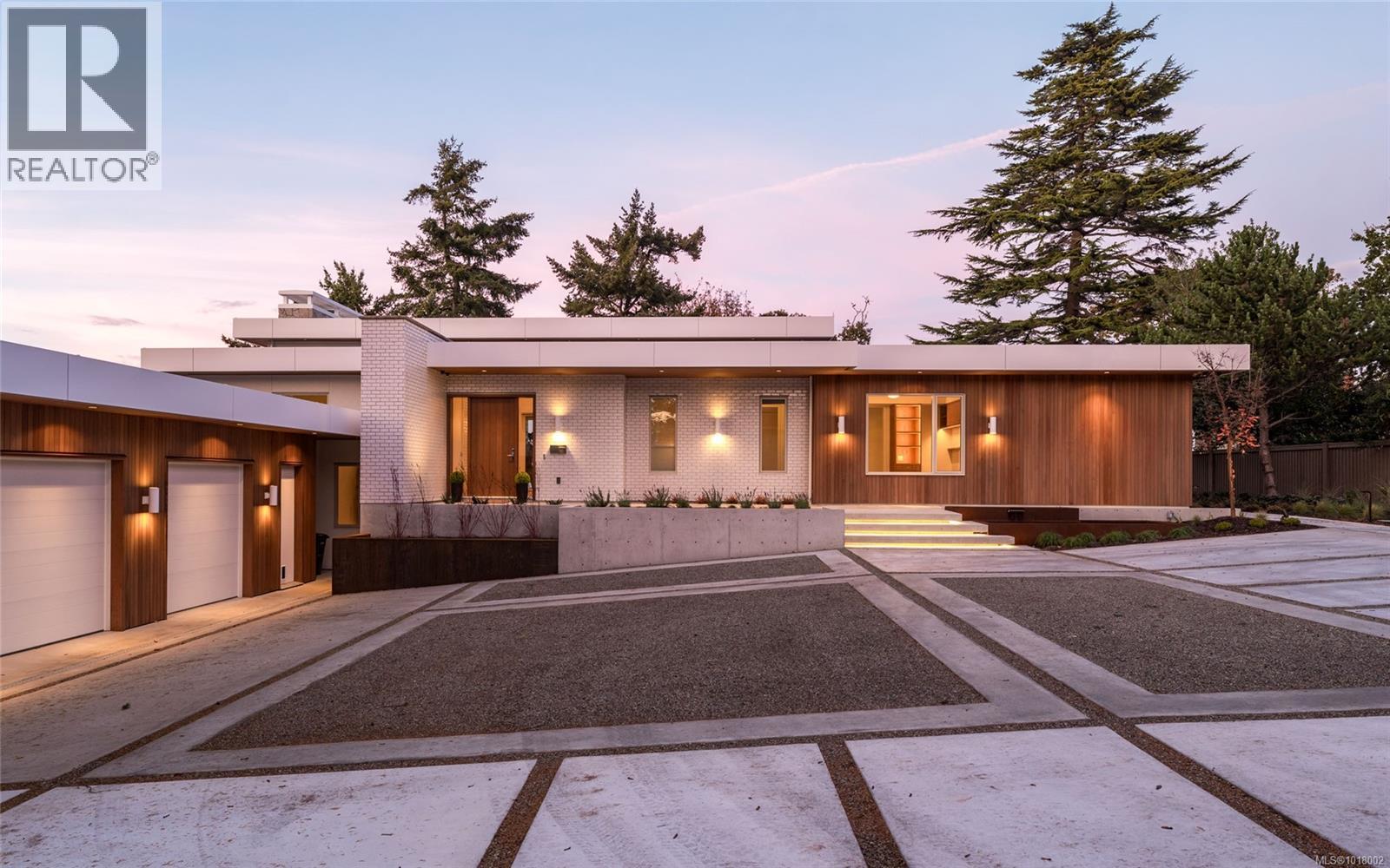  4570 Bissenden Place, Saanich