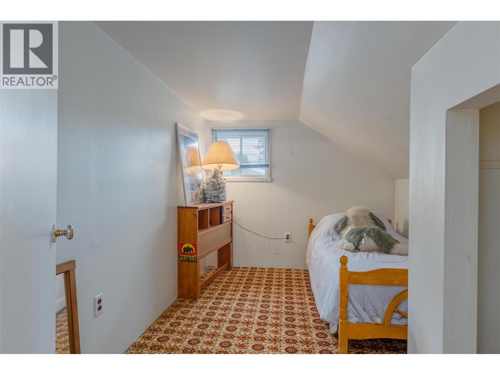 720 11th Avenue, Montrose