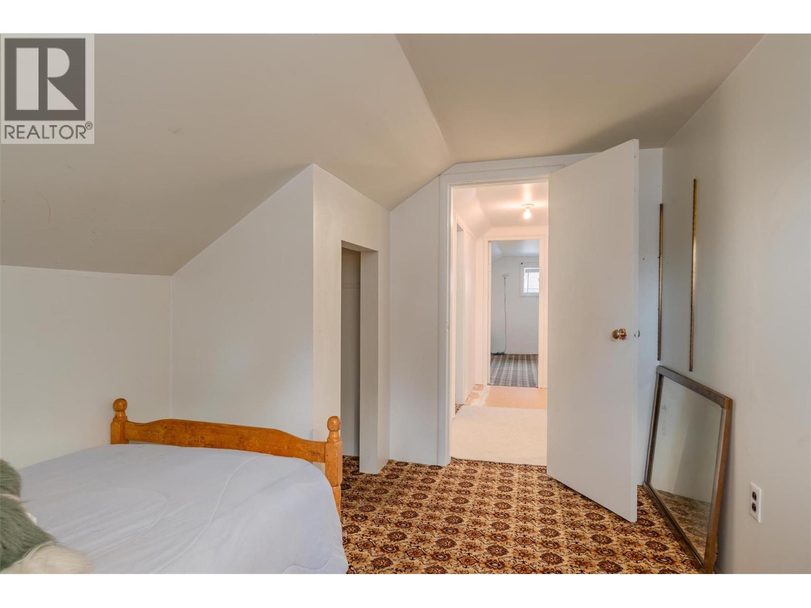 720 11th Avenue, Montrose