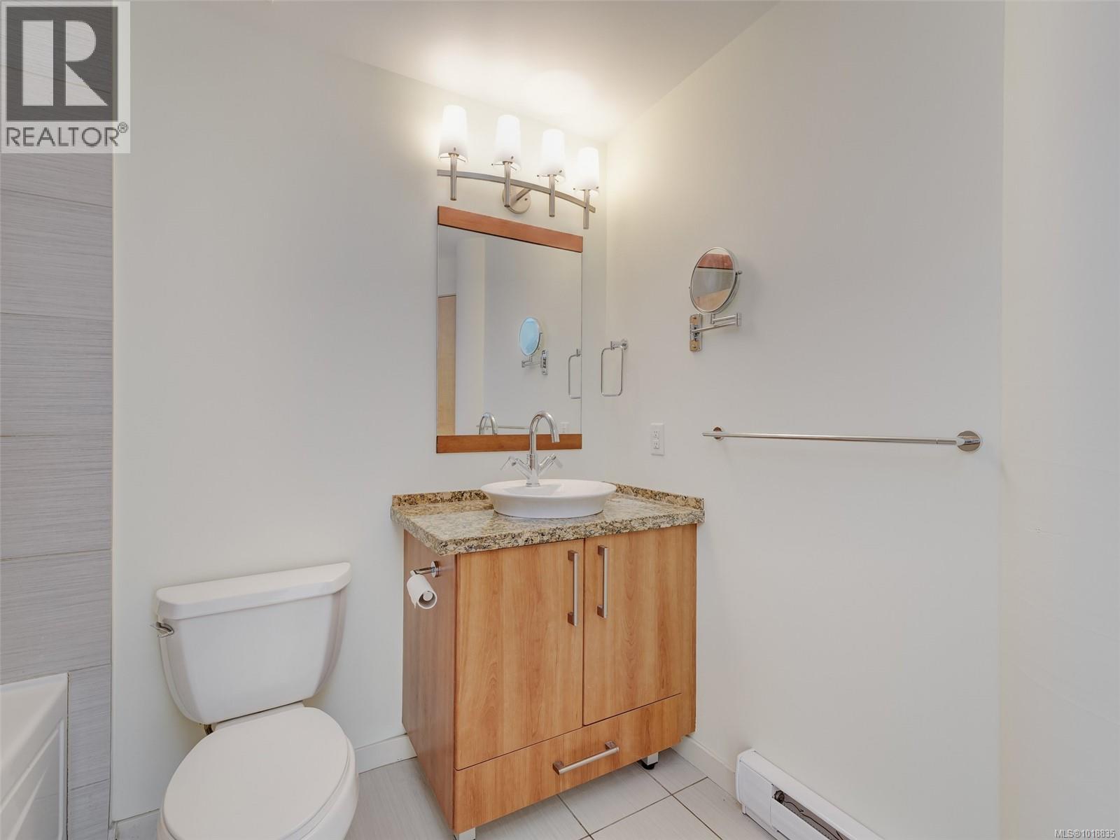 529 2745 Veterans Memorial Parkway, Langford