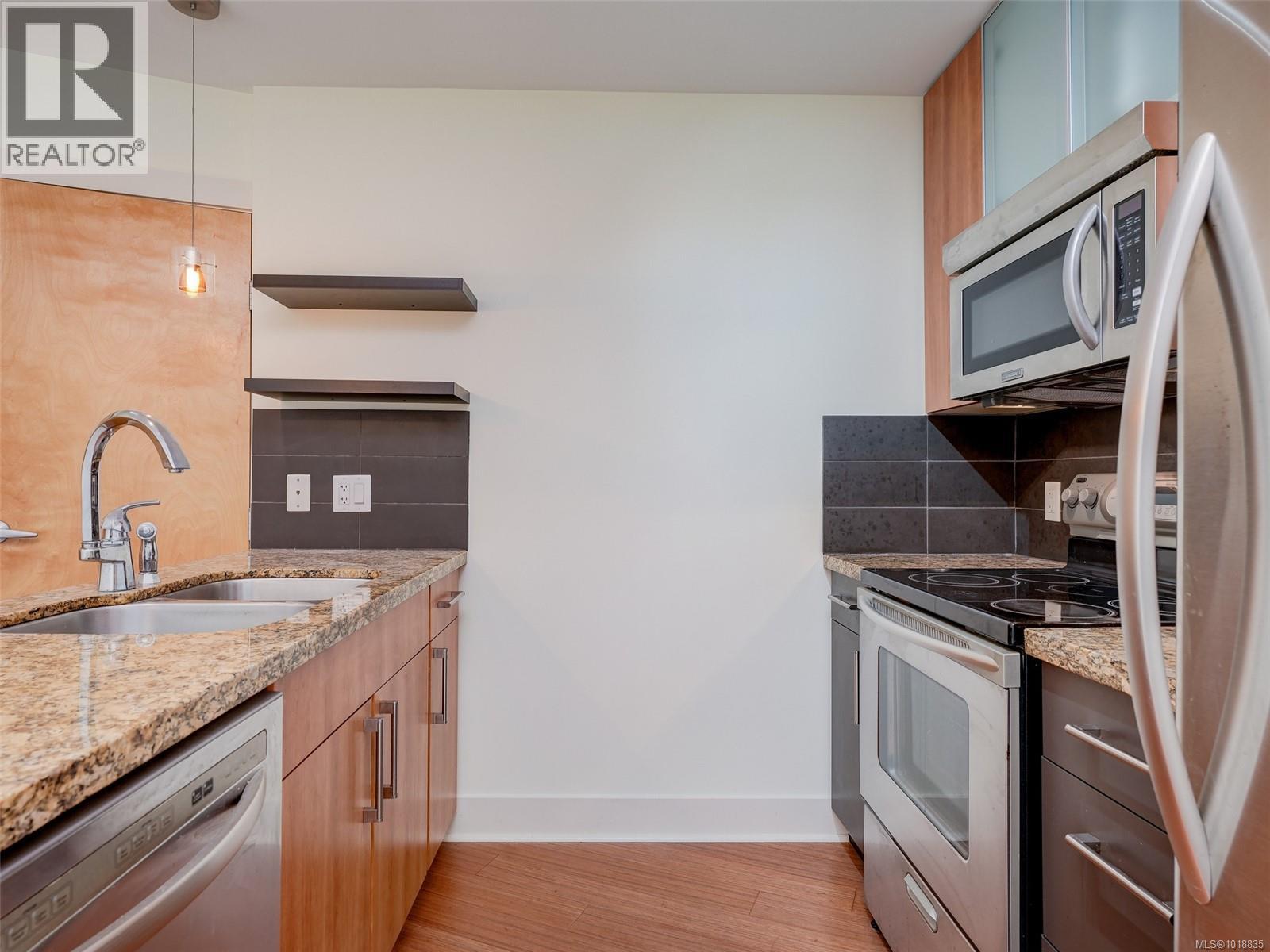 529 2745 Veterans Memorial Parkway, Langford