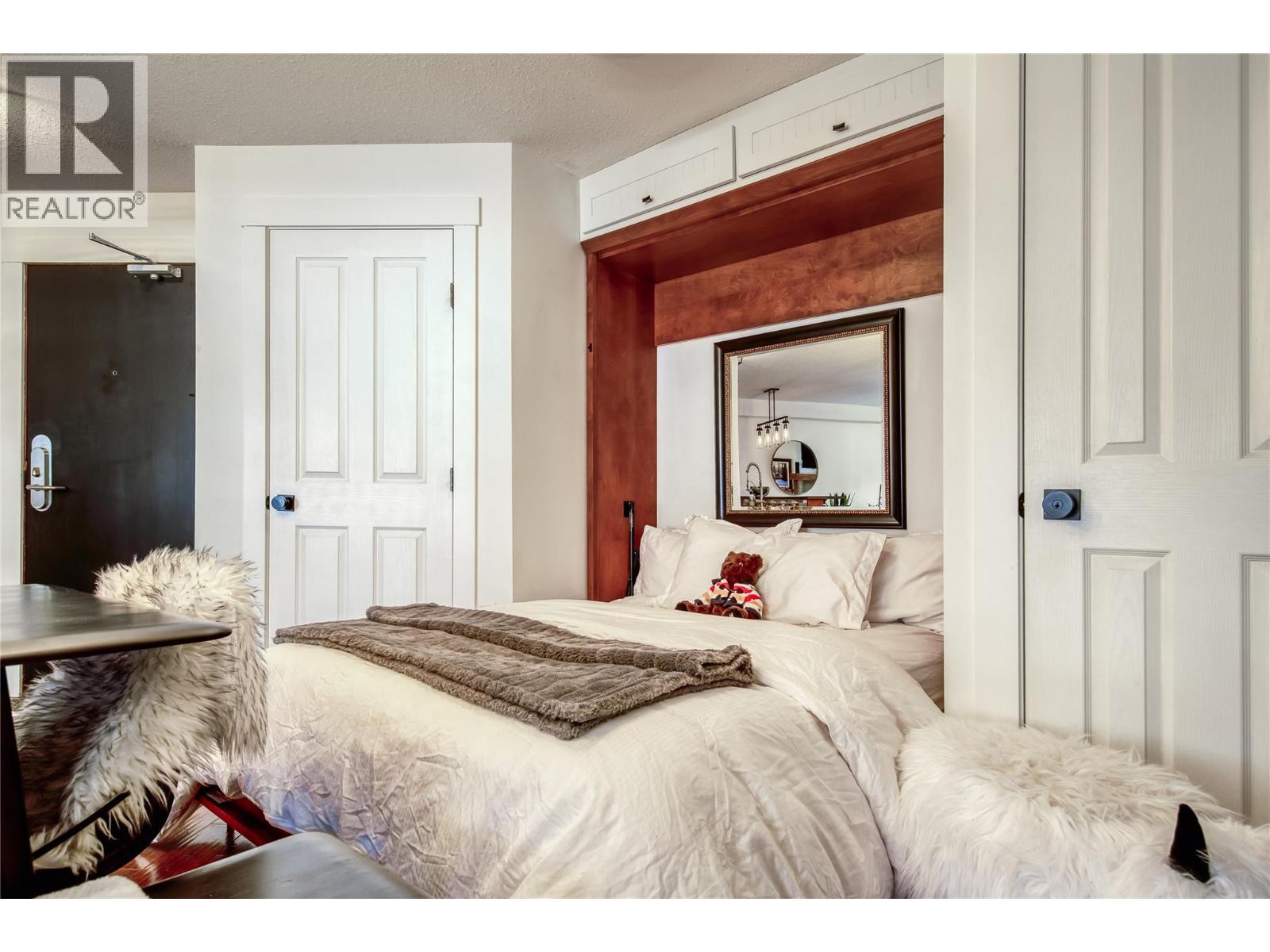 #307 2070 SUMMIT DRIVE - Image 3