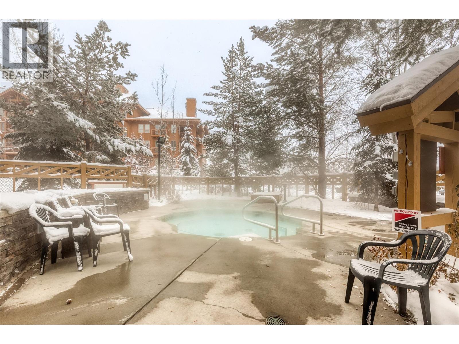 #307 2070 SUMMIT DRIVE - 24