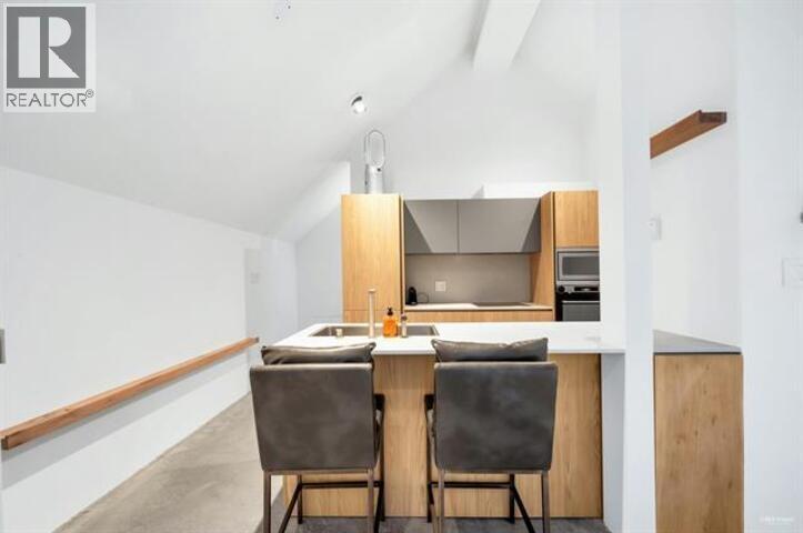 House in Vancouver - Image 10