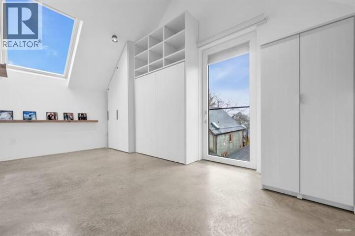 House in Vancouver - Image 7