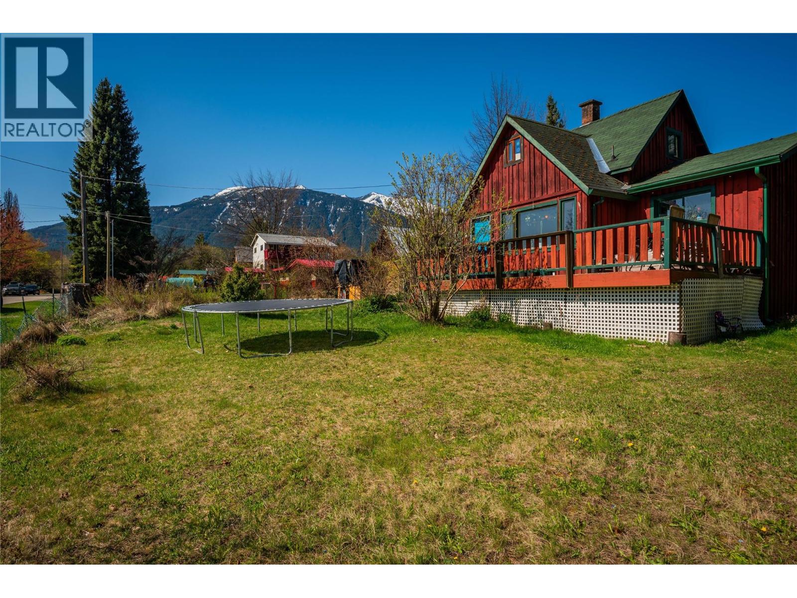 131 Washington Street N, Kaslo