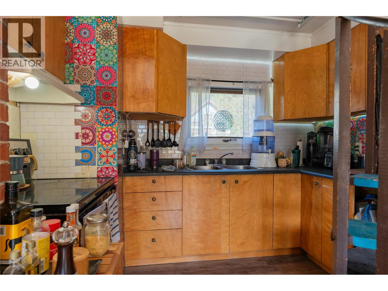 131 Washington Street N, Kaslo