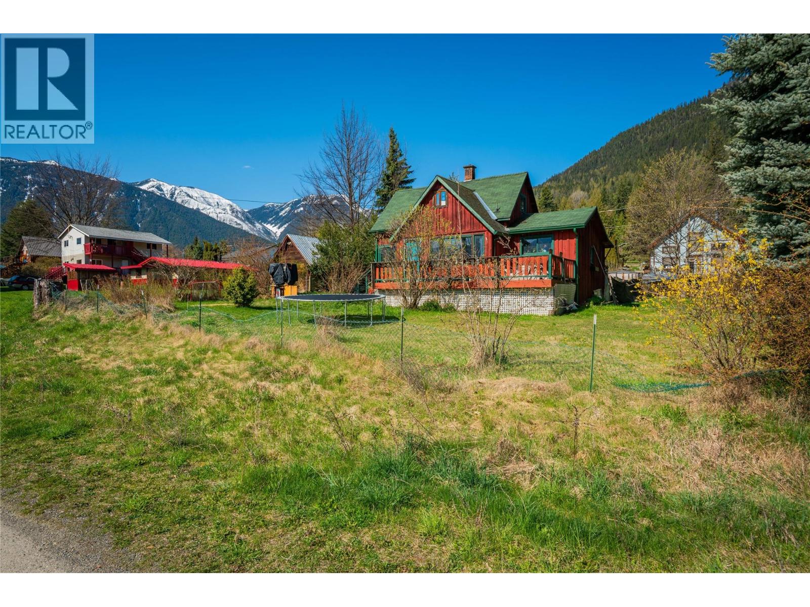 131 Washington Street N, Kaslo