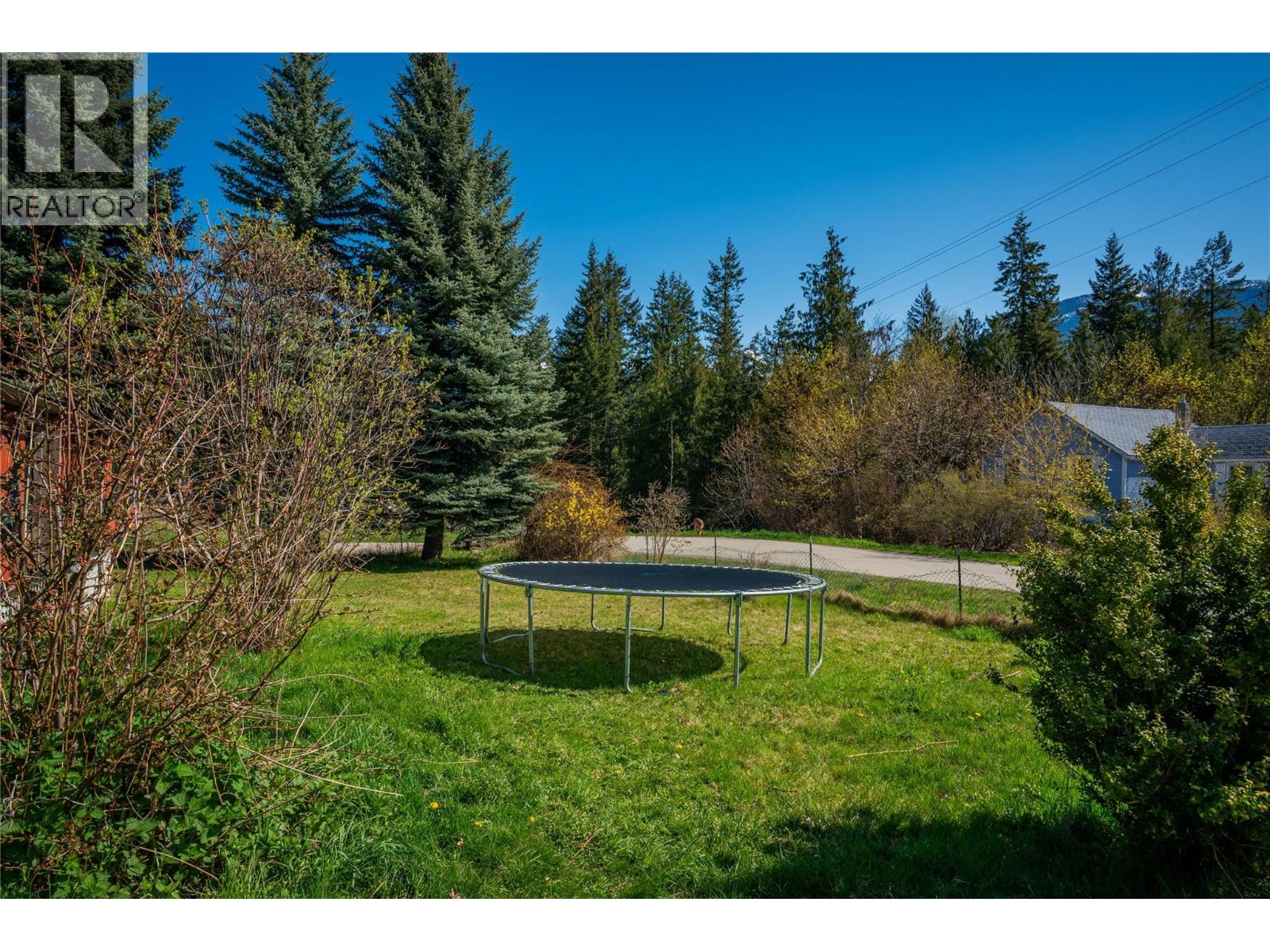 131 Washington Street N, Kaslo