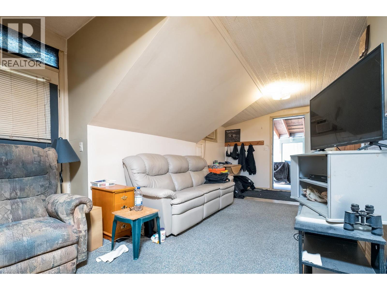 792 Rossland Avenue, Trail