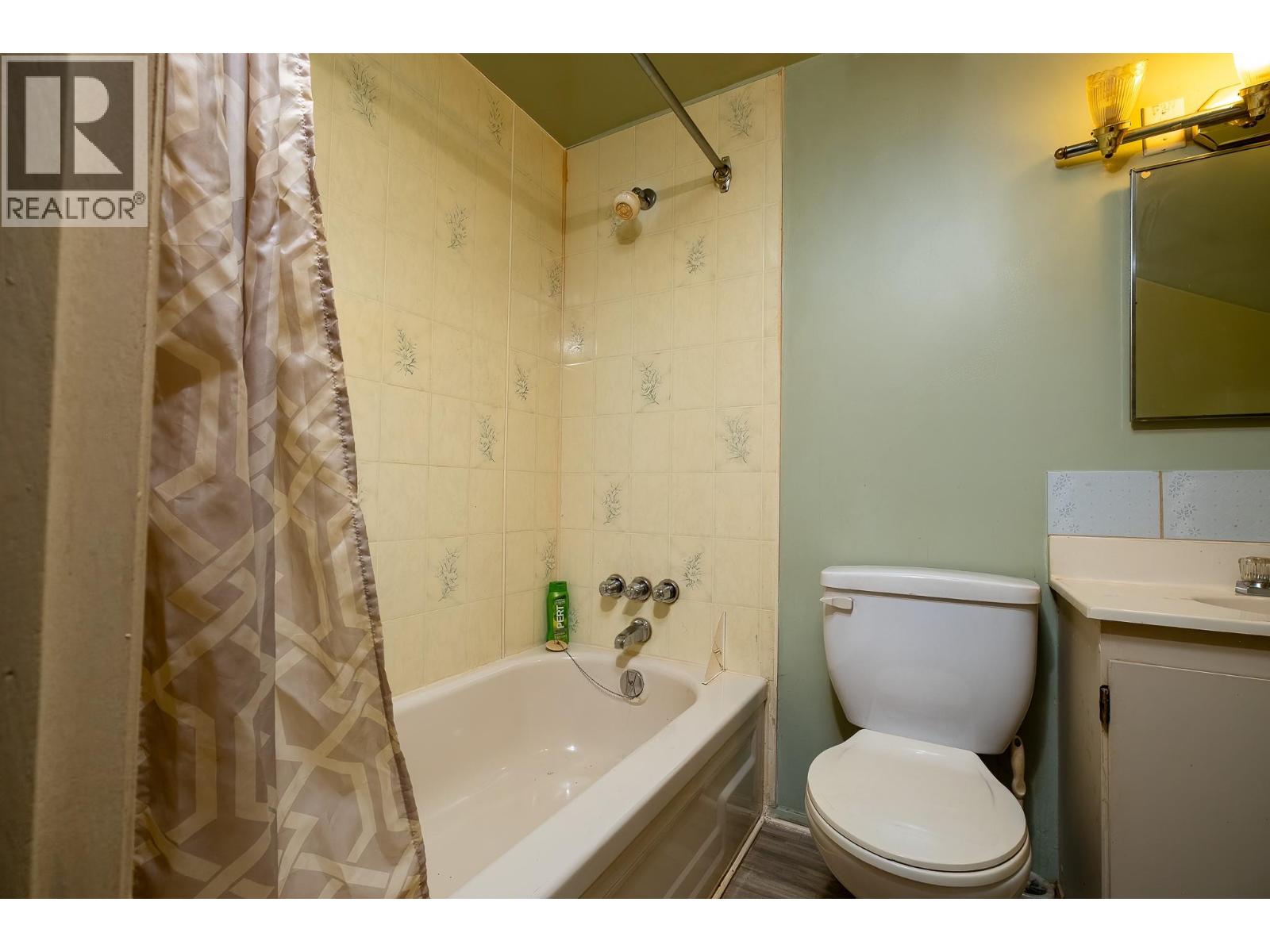 792 Rossland Avenue, Trail