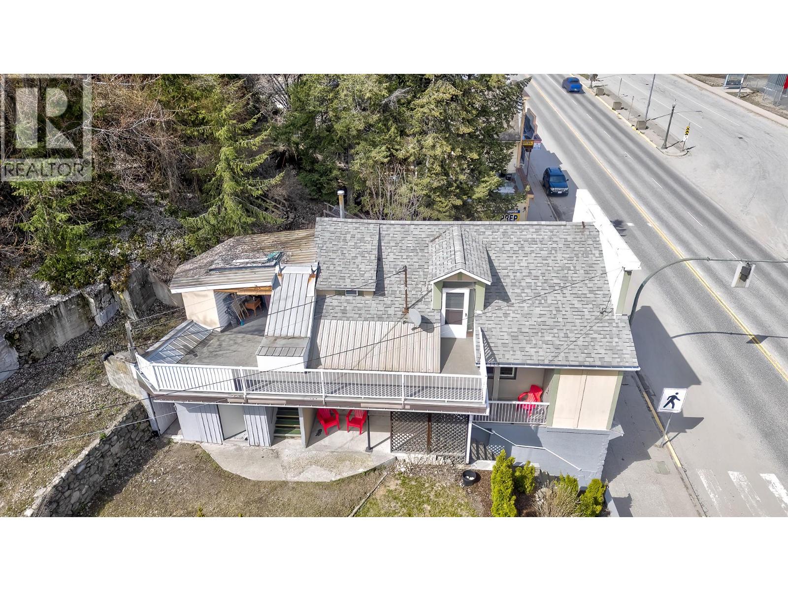 792 Rossland Avenue, Trail
