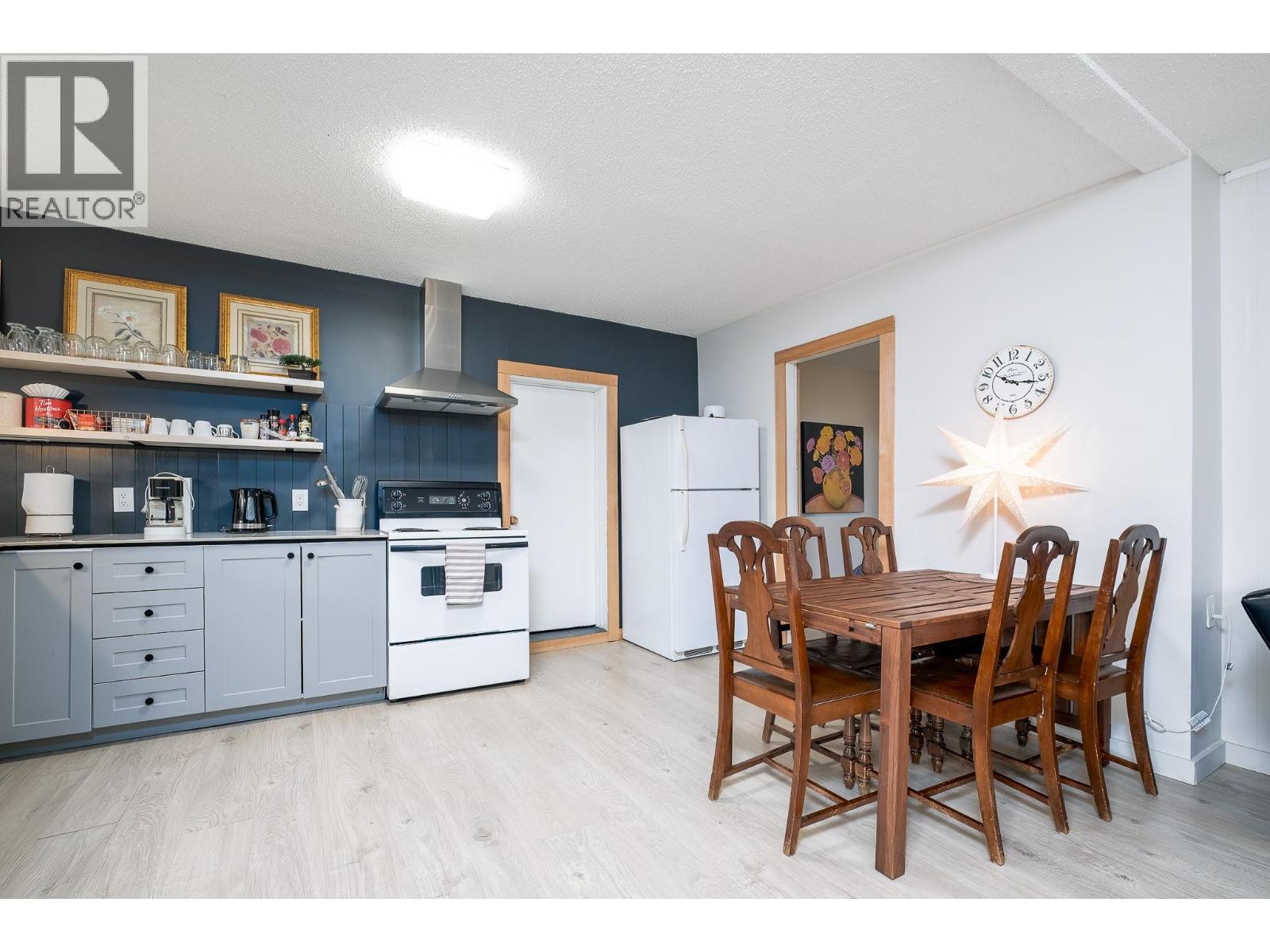 792 Rossland Avenue, Trail