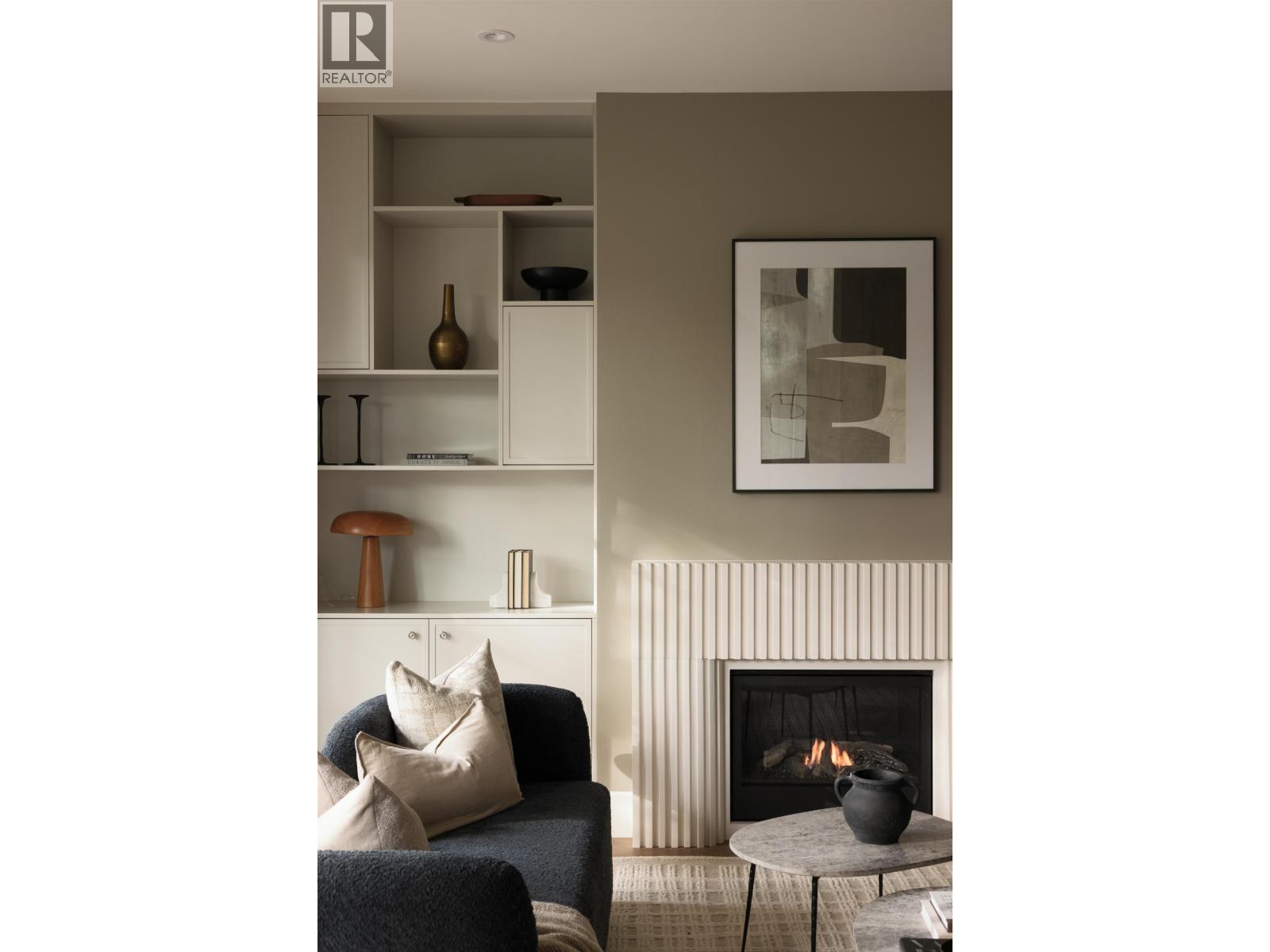 1 15 W 20TH AVENUE, Vancouver