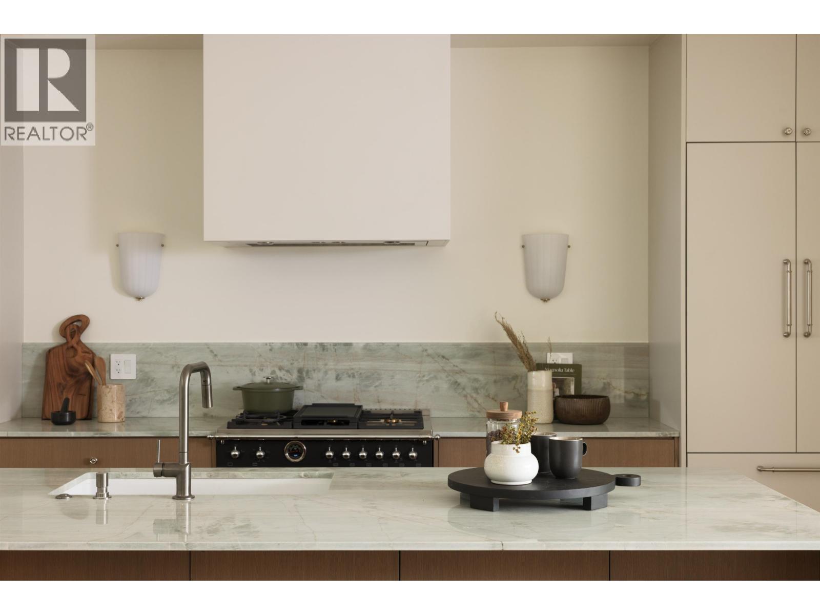 1 15 W 20TH AVENUE, Vancouver