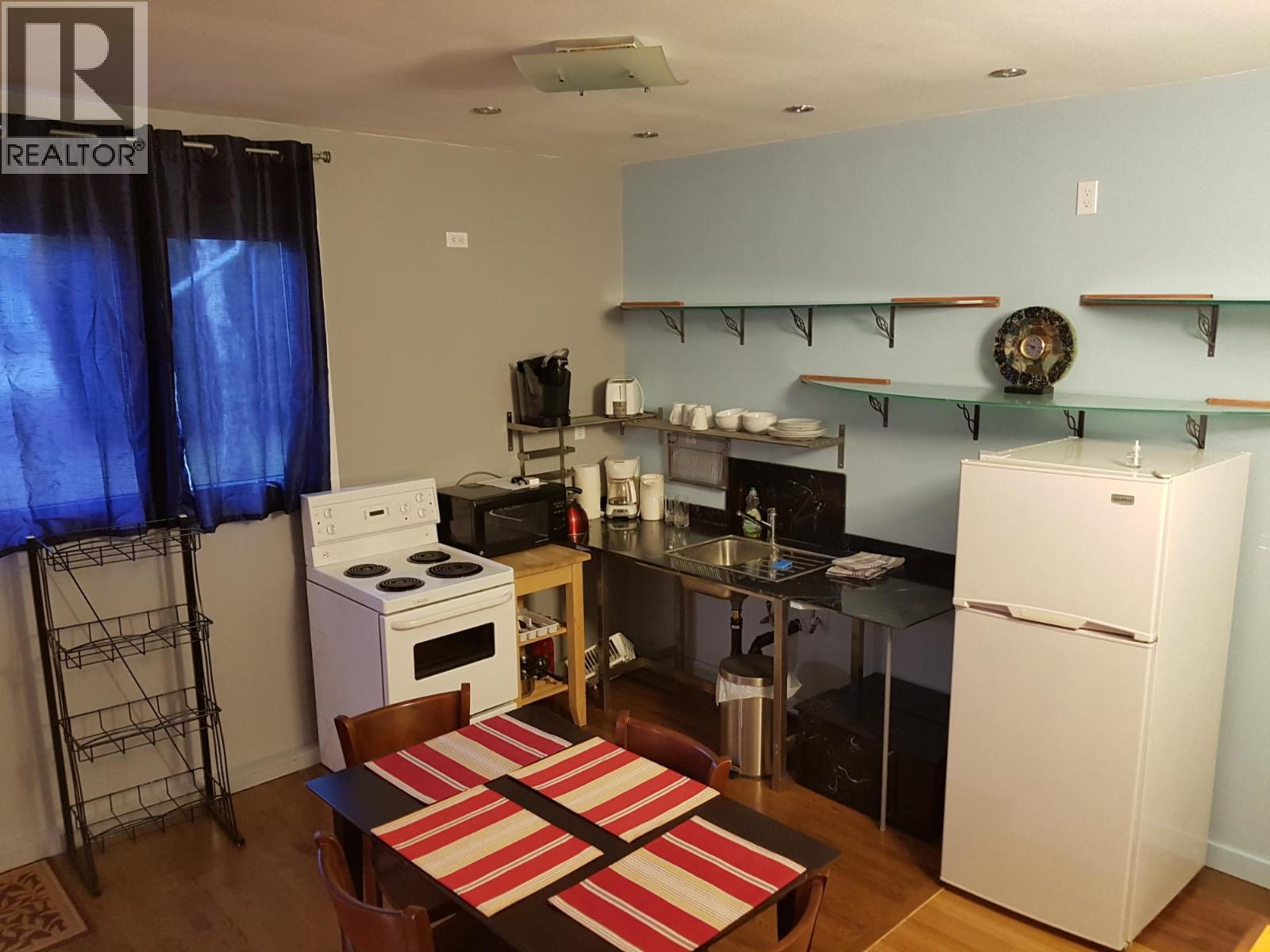 88 1ST  NW Avenue, Nakusp