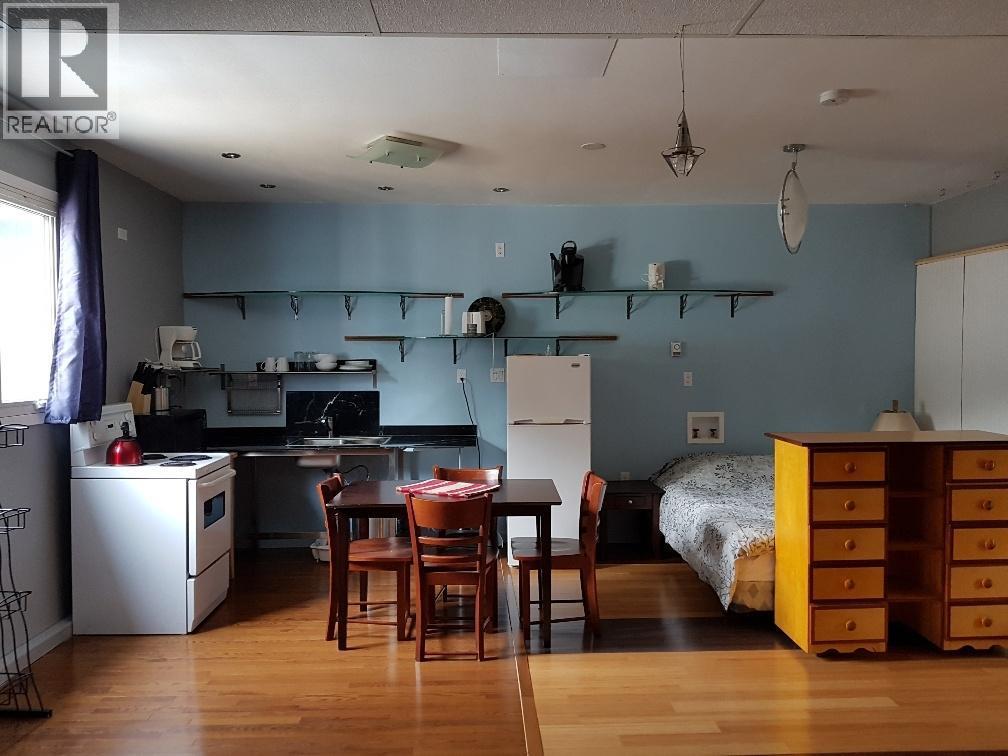 88 1ST  NW Avenue, Nakusp