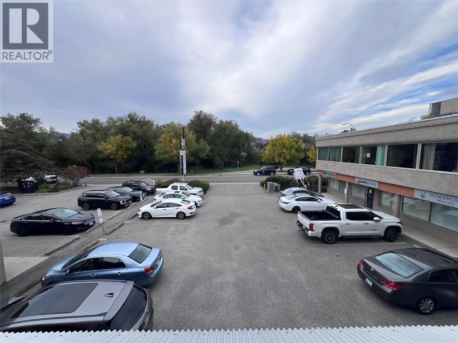 202 1579 Sutherland Avenue, Kelowna