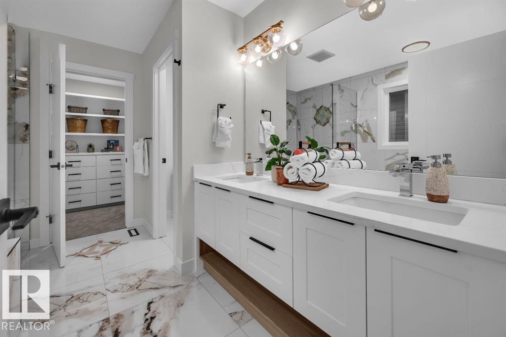 1127 GYRFALCON CR NW, Edmonton