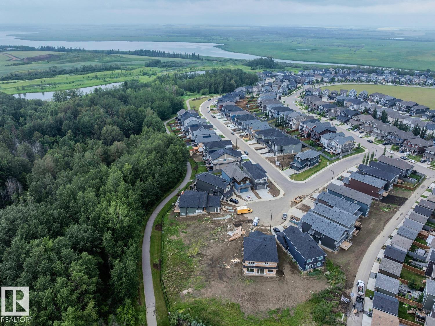 1127 GYRFALCON CR NW, Edmonton