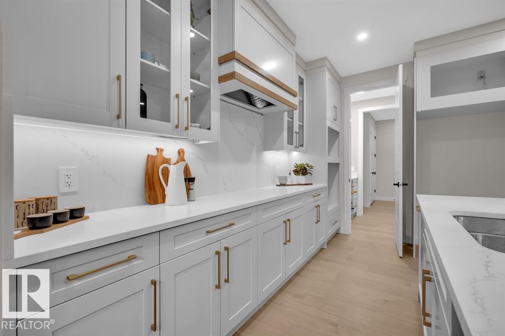 1127 GYRFALCON CR NW, Edmonton