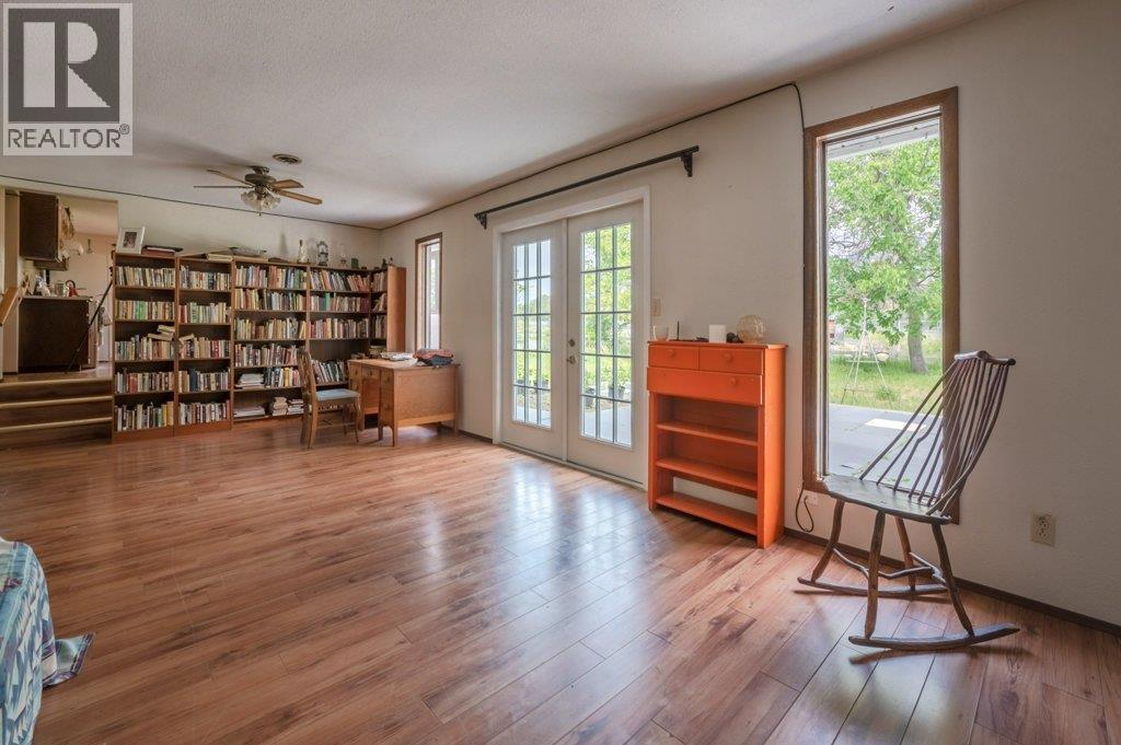  294 ROAD 18 Road, Oliver