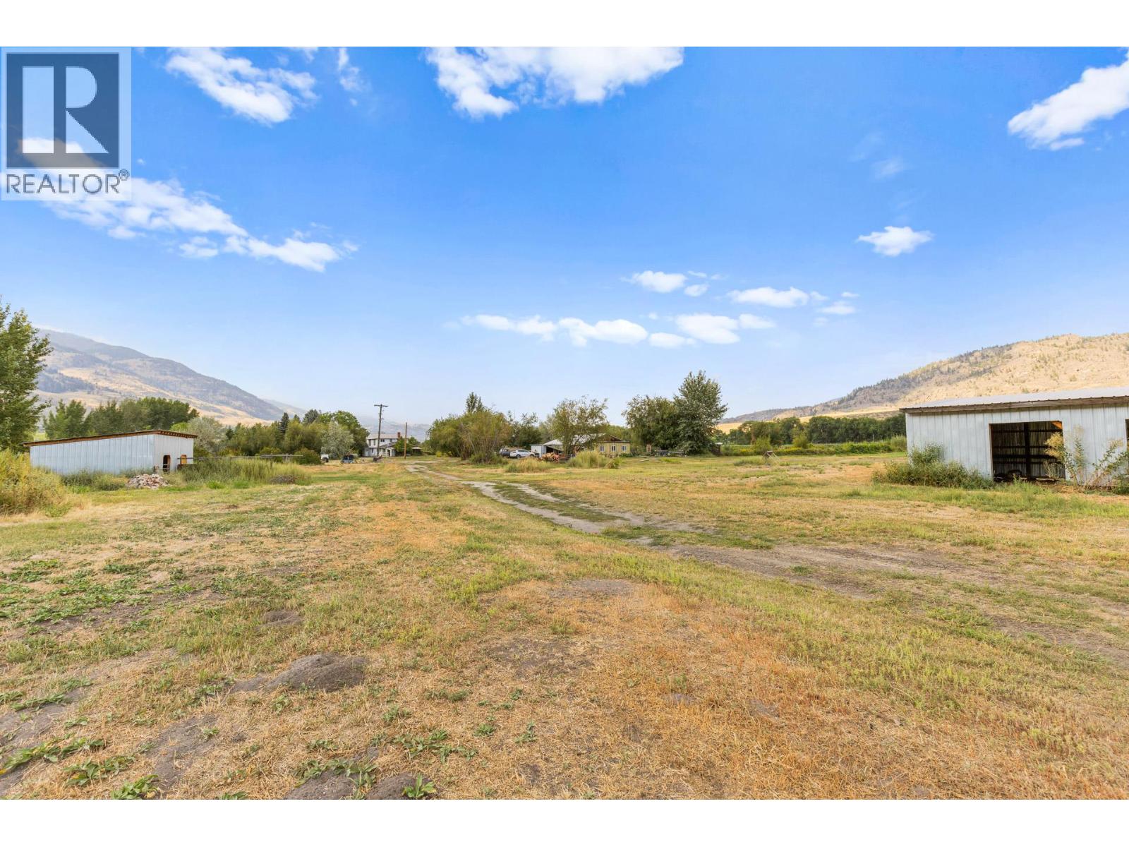  294 ROAD 18 Road, Oliver