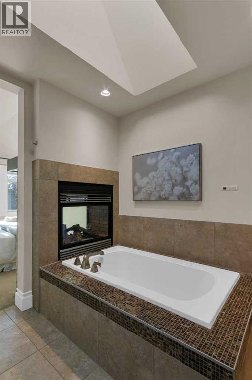 Single Family House for Sale in   Avenue SW Altadore Calgary 