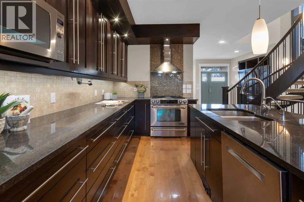 Single Family House for Sale in   Avenue SW Altadore Calgary 