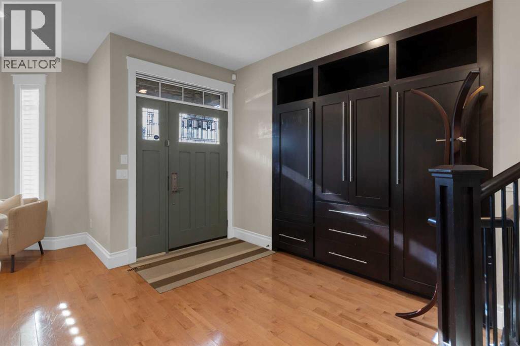 Single Family House for Sale in   Avenue SW Altadore Calgary 