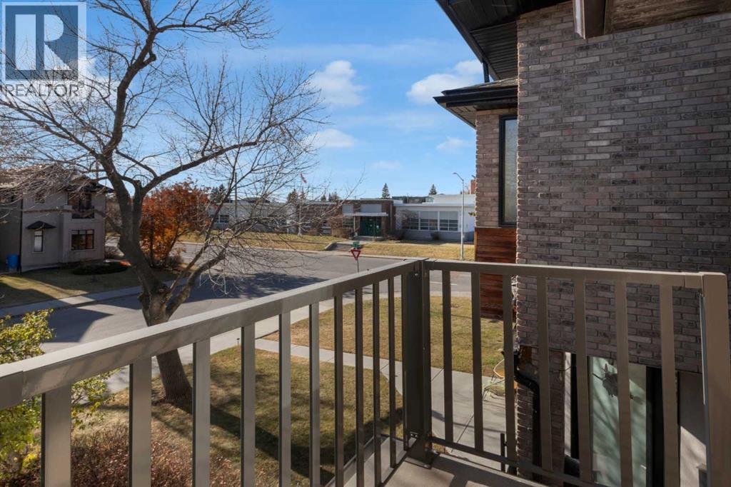 Single Family House for Sale in   Avenue SW Altadore Calgary 