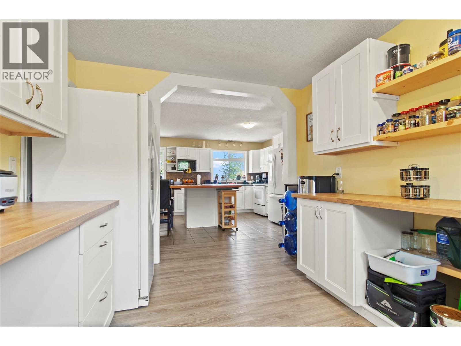 199 Old Black Mine Road, Princeton